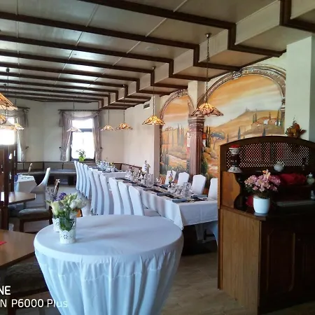 Hotel Carola 3*